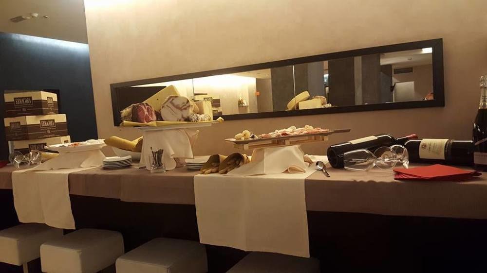 梅杰酒店 隆基代雷贡纳里 外观 照片